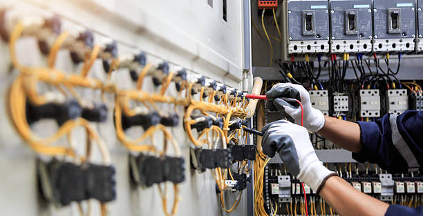 Professional Electrician technician working in Red Boiling Springs, TN